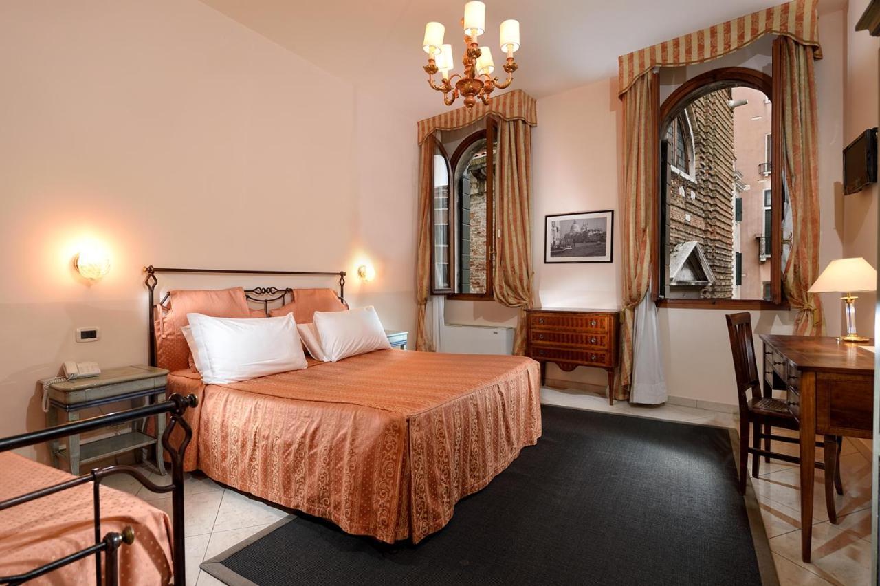 Dreibettzimmer